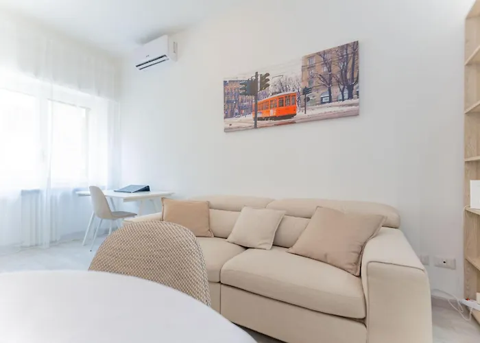 Casa Raffaella Comfort Smart Working M3 Bus Self-check-in Mailand