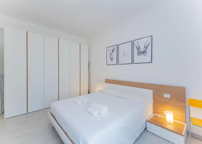 Apartment Casa Raffaella Comfort Smart Working M3 Bus Self-check-in Mailand