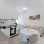 Casa Raffaella Comfort Smart Working M3 Bus Self-check-in Apartman